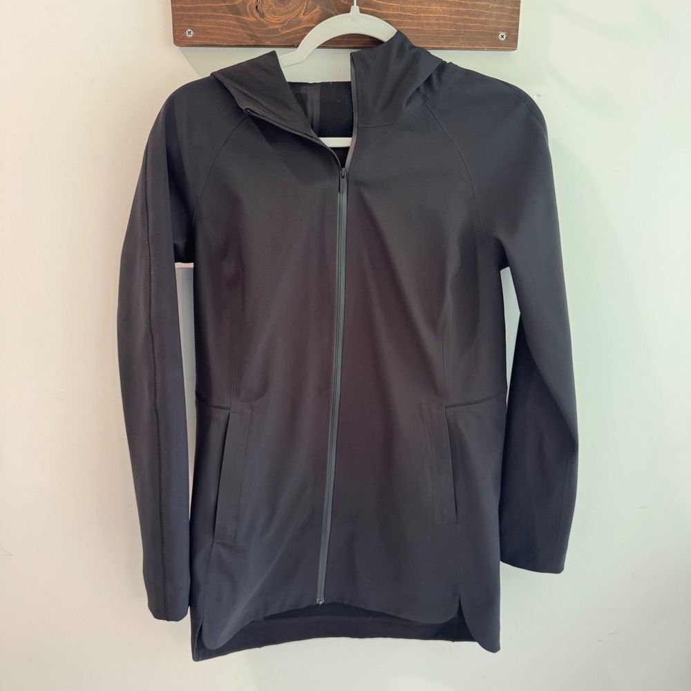 Lululemon Glyde Along Black Hooded Softshell Full‎ Zip Jacket Womens Size 4